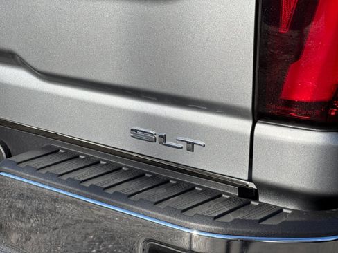 New 2026 GMC Sierra 2500 SLT w/ SLT Premium Package image 32