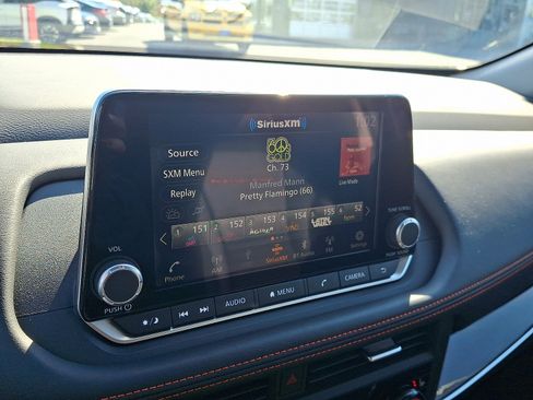 Certified 2025 Nissan Rogue SV image 13