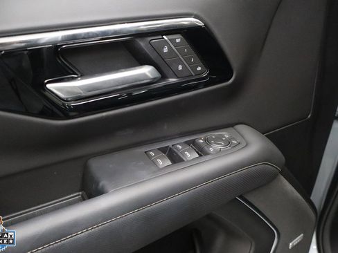 Used 2025 Chevrolet Tahoe Premier AWD/4WD image 13