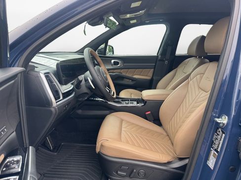 Used 2025 Kia Sorento SX Prestige w/ Olive Brown Leather Package AWD/4WD image 11