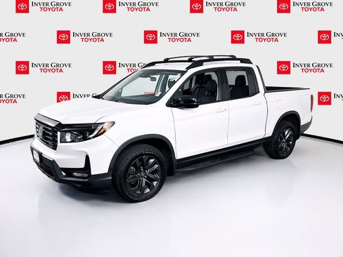 Used 2021 Honda Ridgeline Sport image 1