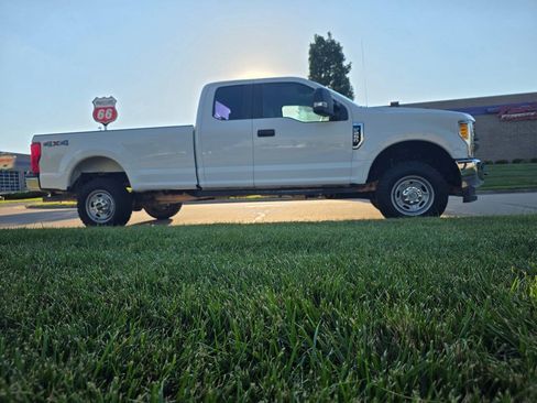 Used 2018 Ford F250 XL w/ Power Equipment Group AWD/4WD image 5