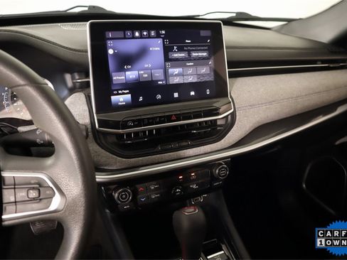 Used 2024 Jeep Compass Sport image 5