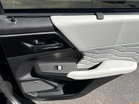 New 2026 Mitsubishi Outlander SEL FWD image 31
