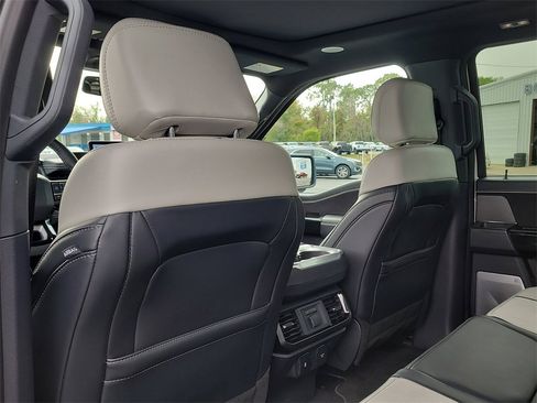 Used 2024 Ford F150 Lightning Platinum image 9