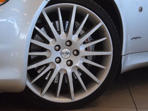 Used 2011 Maserati Quattroporte S RWD image 16