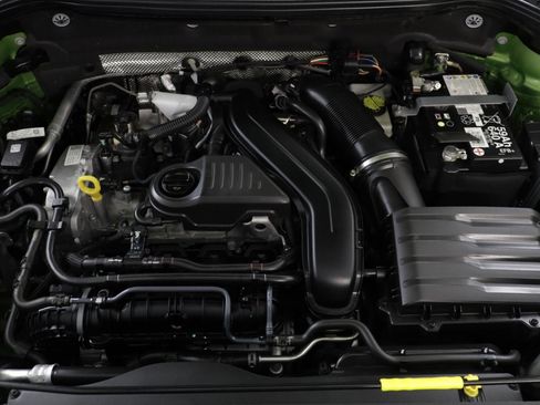 Used 2025 Volkswagen Taos SE image 22