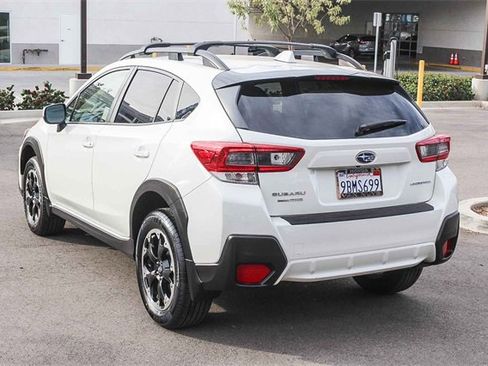 Used 2022 Subaru Crosstrek 2.0i Premium w/ Moonroof Package image 7