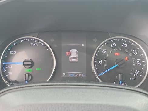 Used 2020 Toyota RAV4 XLE image 27