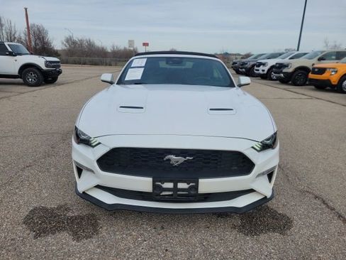Used 2022 Ford Mustang Premium image 18