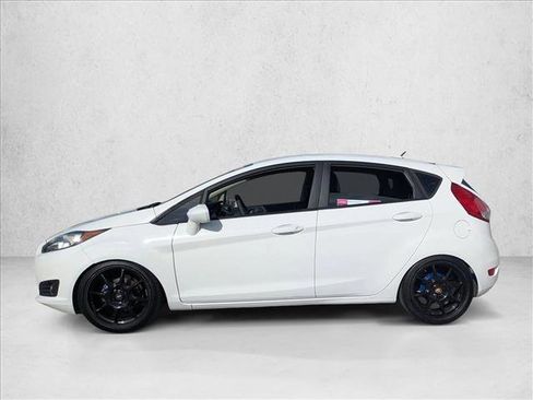 Used 2018 Ford Fiesta SE image 8