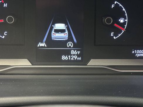Used 2022 Hyundai Tucson SE AWD/4WD image 16