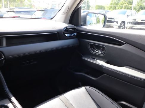 Used 2023 Honda Pilot Touring image 41