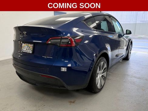 Used 2022 Tesla Model Y Long Range image 4