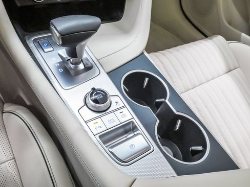 Certified 2026 Genesis G70 2.5T Prestige RWD image 18