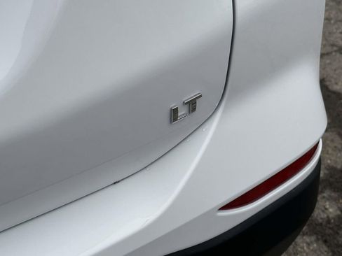 Used 2023 Chevrolet Equinox LT image 11