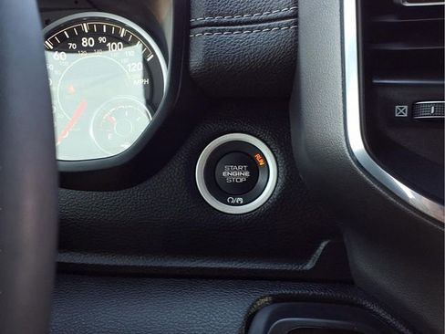 Used 2025 RAM 1500 Laramie image 10