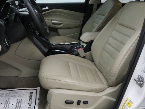 Used 2016 Ford Escape Titanium image 3