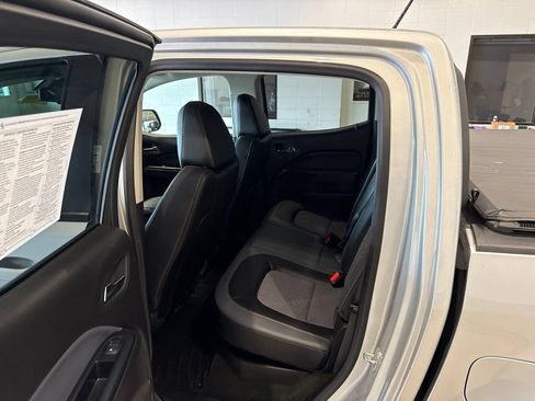 Used 2017 Chevrolet Colorado Z71 AWD/4WD image 17