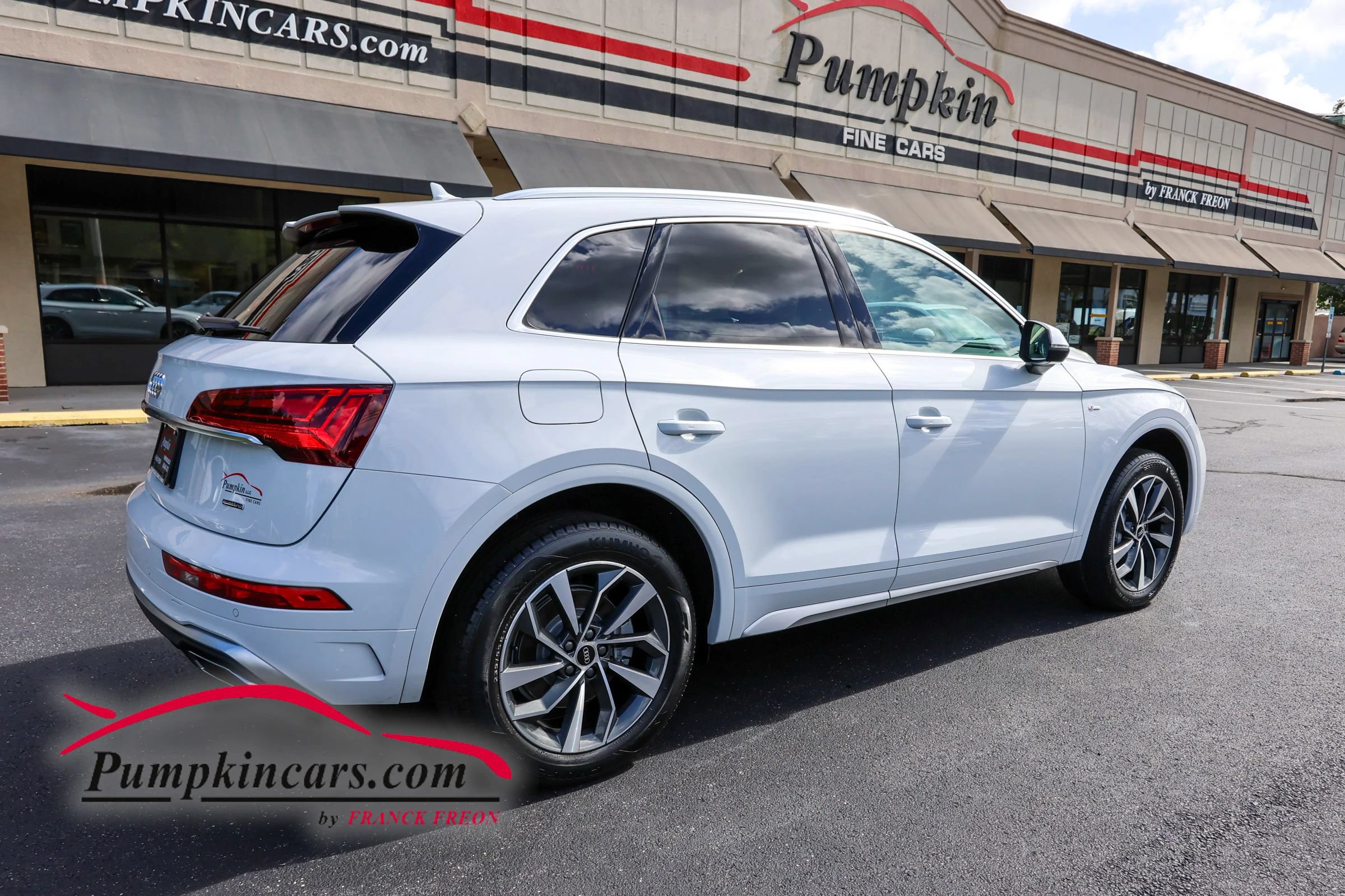 Used 2023 Audi Q5 2.0T Premium w/ Convenience Package AWD/4WD image 3