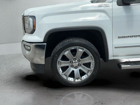 Used 2018 GMC Sierra 1500 SLT w/ SLT Premium Package AWD/4WD image 26