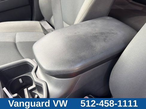 Used 2025 Toyota RAV4 LE AWD/4WD image 14