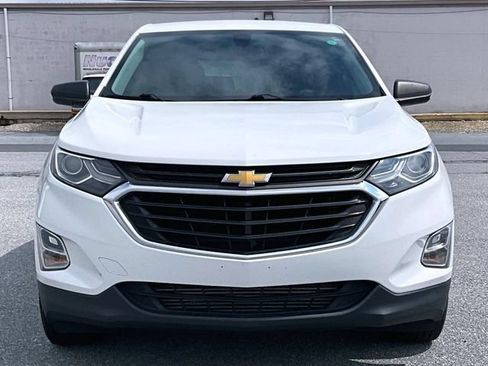 Used 2018 Chevrolet Equinox LS FWD image 4