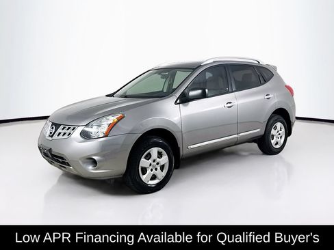 Used 2015 Nissan Rogue S w/ Convenience Package FWD image 3