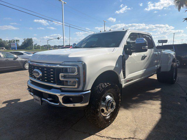 Used 2023 Ford F350 Lariat w/ Lariat Ultimate Package AWD/4WD image 10