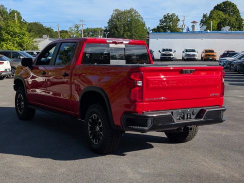 New 2025 Chevrolet Silverado 1500 ZR2 image 12
