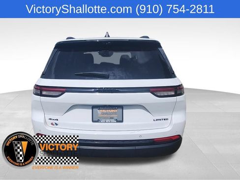 Used 2023 Jeep Grand Cherokee Limited w/ Luxury Tech Group II AWD/4WD image 33