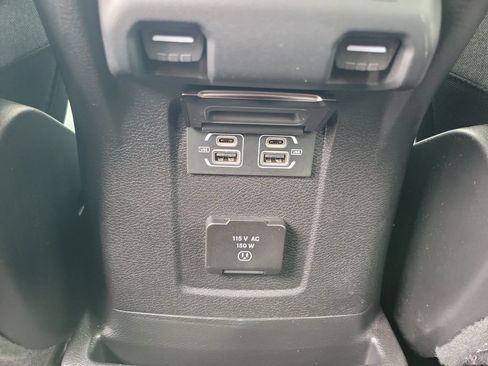 Certified 2025 Jeep Wrangler Unlimited Sahara w/ Safety Group AWD/4WD image 13