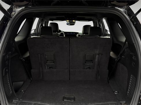 Used 2024 Dodge Durango GT image 9