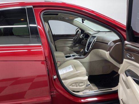 Used 2014 Cadillac SRX Luxury w/ Driver Awareness Package FWD image 26