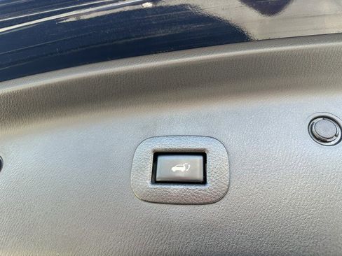 Used 2019 Nissan Armada SL w/ Premium Package image 19