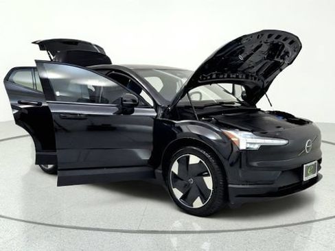 Used 2025 Volvo EX30 Plus w/ Protection Package Premier AWD/4WD image 11