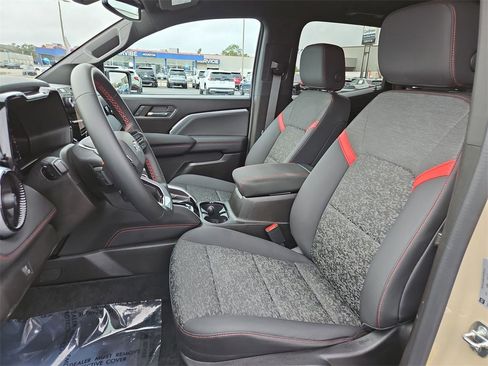 Used 2023 Chevrolet Colorado Z71 w/ Z71 Convenience Package 2 image 19