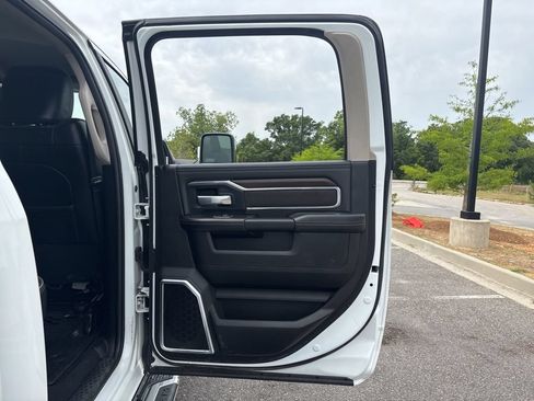 Used 2023 RAM 2500 Laramie AWD/4WD image 62