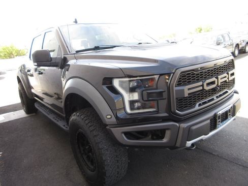 Used 2019 Ford F150 Raptor w/ Equipment Group 802A Luxury AWD/4WD image 4