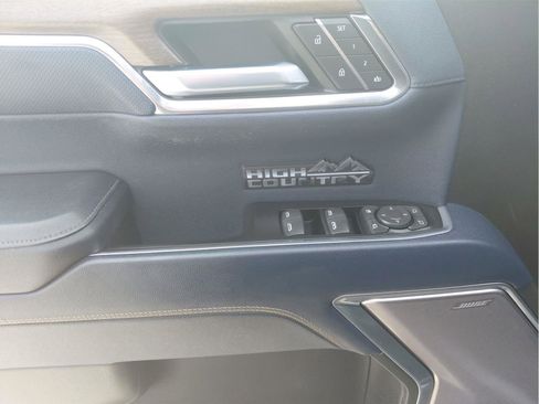 Used 2022 Chevrolet Silverado 1500 High Country w/ High Country Premium Package image 28