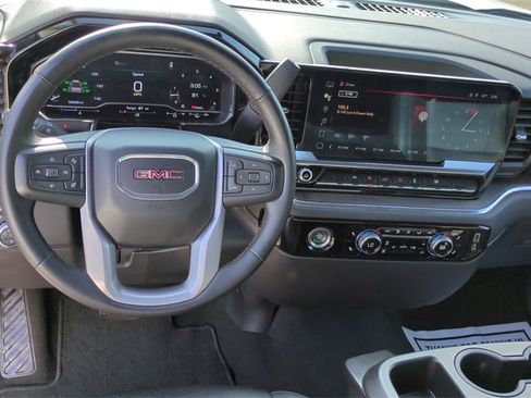 Used 2024 GMC Sierra 1500 SLT image 15