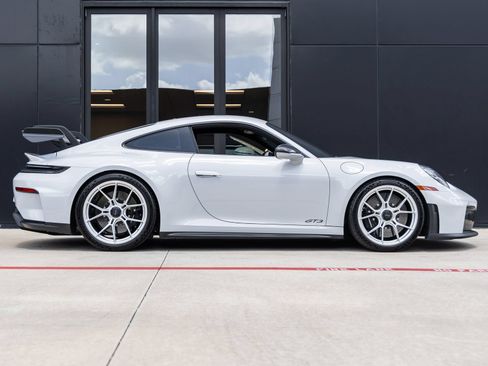 Certified 2026 Porsche 911 GT3 RWD image 14