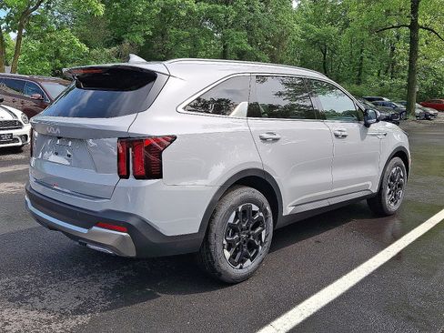 New 2026 Kia Sorento S image 7