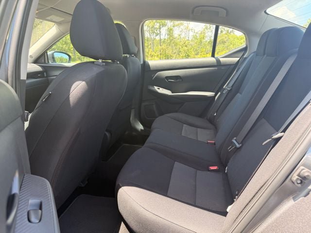 Used 2024 Nissan Sentra SV FWD image 7