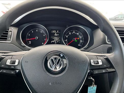 Used 2017 Volkswagen Jetta S FWD image 32