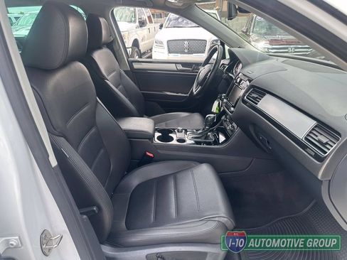 Used 2013 Volkswagen Touareg Sport AWD/4WD image 11