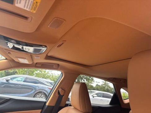 Used 2025 Lexus NX 250 FWD w/ Towing Package (2000 Lbs) image 7
