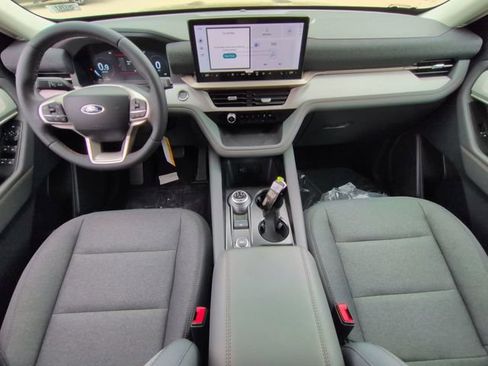 New 2026 Ford Explorer Active RWD image 15