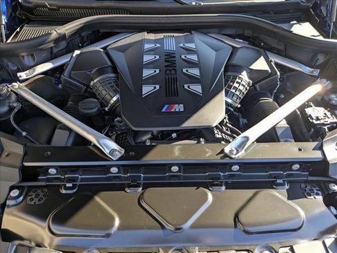 Used 2025 BMW X7 M60i w/ Executive Package image 30