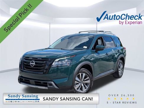 Used 2024 Nissan Pathfinder SL w/ Black Appearance Package FWD image 1